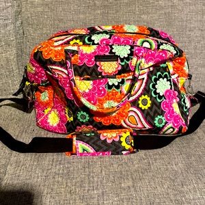 VERA BRADLEY GRAND TRAVELER